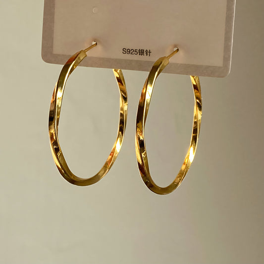 Helia Twisted Gold Hoops